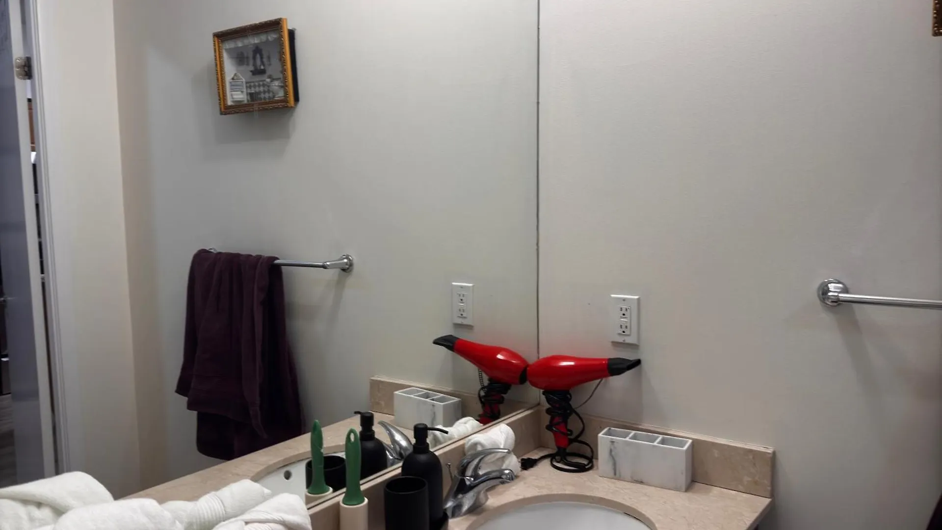 A Lovely One Bed Room With Sunset Views Toronto Apartamento